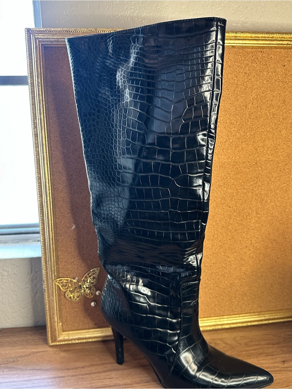 Forever 21 Black Croc-Embossed Knee-High Stiletto Boot